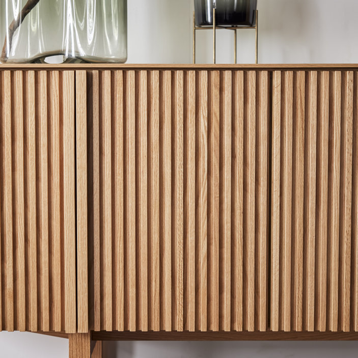 セラン サイドボード（Serein Sideboard）｜ダイニングと高さを揃える建築美。天然木無垢材の縦格子が空間を繋ぐ国産ミドルボードの画像