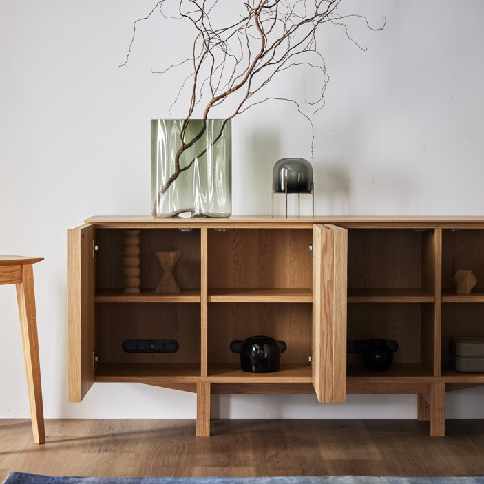 セラン サイドボード（Serein Sideboard）｜ダイニングと高さを揃える建築美。天然木無垢材の縦格子が空間を繋ぐ国産ミドルボードの画像