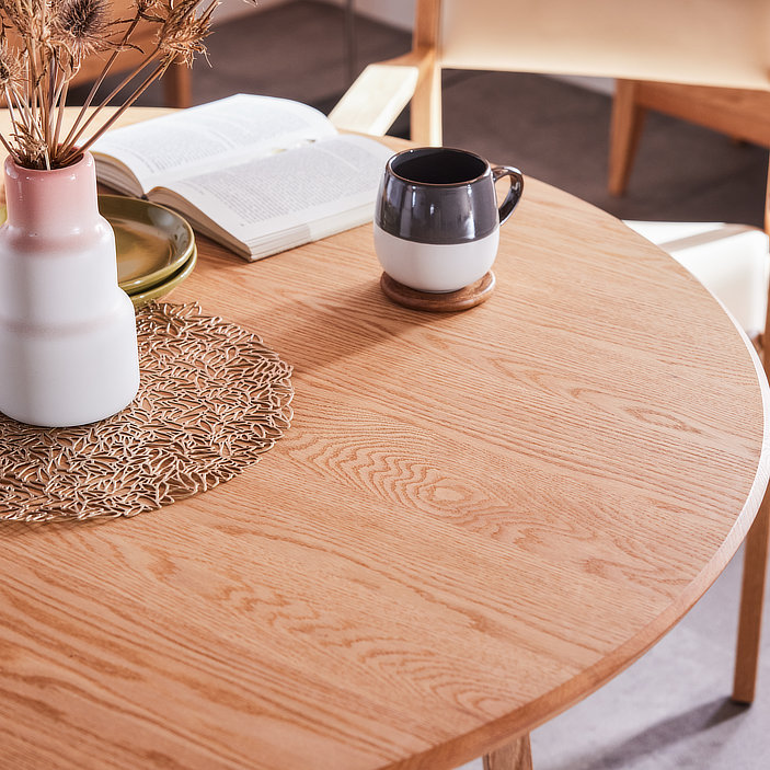 パラディ ダイニングテーブル（Paradis Dining Table）｜無垢材・円形・日本製の画像