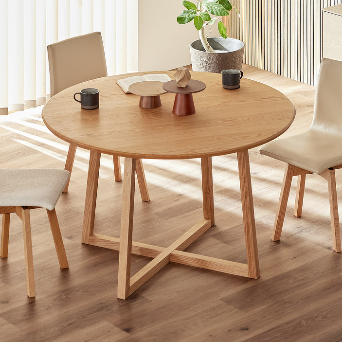 パラディ ダイニングテーブル（Paradis Dining Table）｜無垢材・円形・日本製の画像
