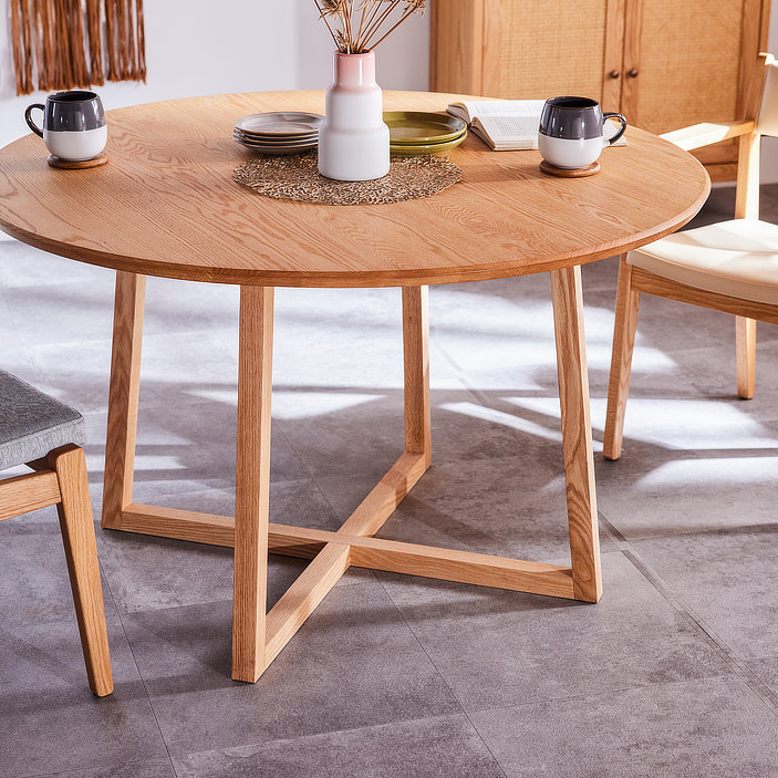 パラディ ダイニングテーブル（Paradis Dining Table）｜無垢材・円形・日本製の画像