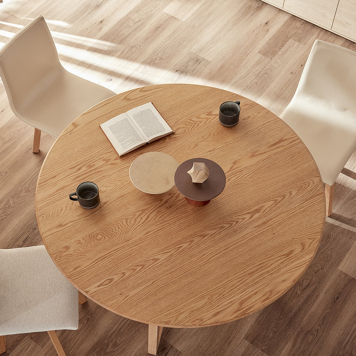 パラディ ダイニングテーブル（Paradis Dining Table）｜無垢材・円形・日本製の画像