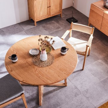 パラディ ダイニングテーブル（Paradis Dining Table）｜無垢材・円形・日本製の画像