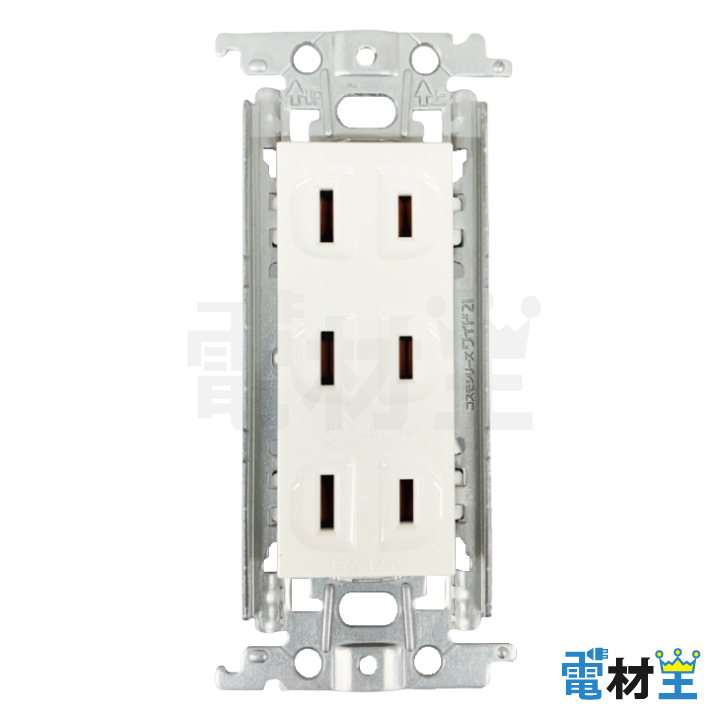 WTF13033WK 埋込トリプルコンセント 金属枠付 ホワイト Panasonicの画像
