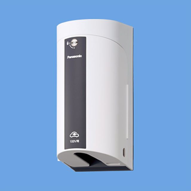 WK4411W EV/PHEV充電用 カバー付接地屋外コンセント 簡易鍵付 露出 埋込両用 100V用 ホワイト Panasonicの画像