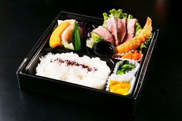 国産F1交雑牛ステーキ御膳　1620円（お茶付き）の画像