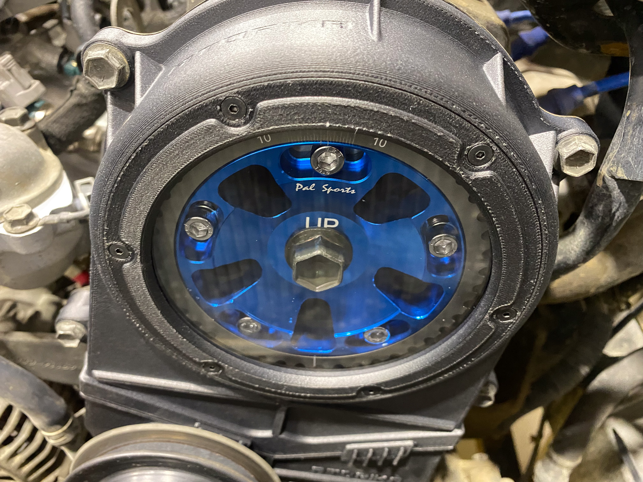 AToRiKAオリジナル タイミングベルトフロントカバー ジムニー JA11 F6A ２型以降 11390-83C00 11380-83C01の画像