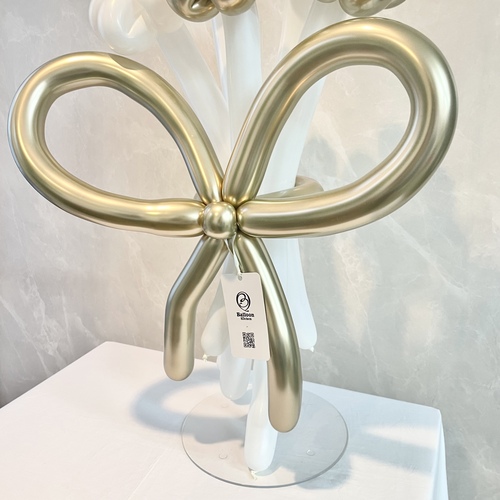 white×gold balloon bouquetの画像