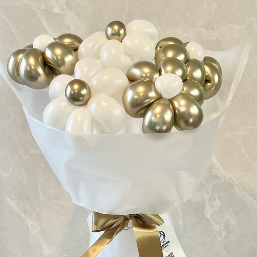 white×gold balloon bouquetの画像