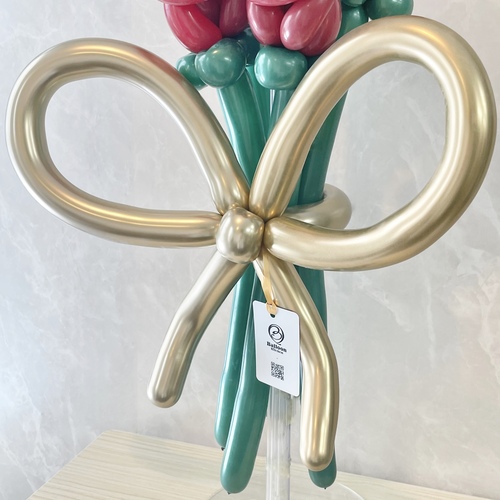 red rose balloon bouquetの画像