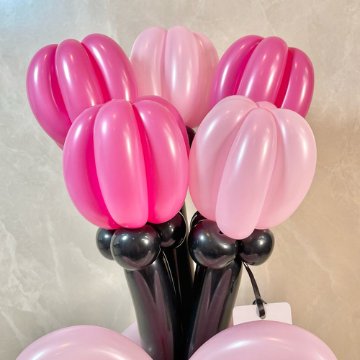 black×pink balloon bouquetの画像