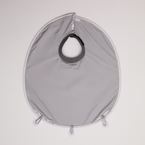 「アイビル・プロケアケープ」自宅介護:諦めていた「サロンの様なシャンプー」をいつもの椅子と洗面台で実現の画像