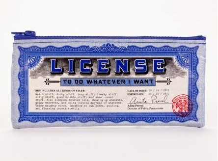 "License" Pencil Caseの画像