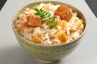 筍とかつおの旨だし御飯｜宝食品の画像