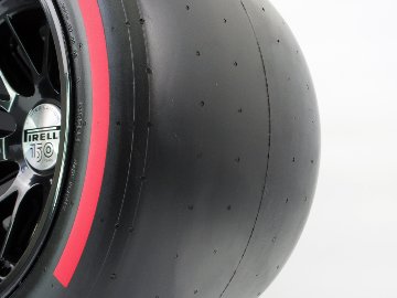ピレリ Pirelli 150周年記念 1/2スケール 2022年仕様 ディスプレイ用 タイヤ / レッド画像