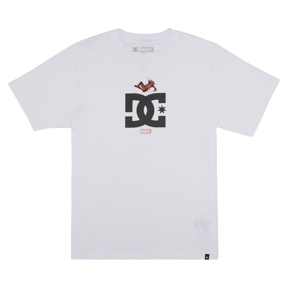 DC SHOES × MARVEL デッドプール コラボ ジャンプスター Tシャツ / ホワイト画像