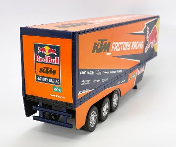 1/32 KTM レッドブル レーシング トラック モデルカー画像