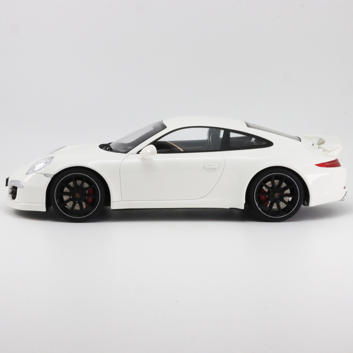 GT SPIRIT 1/18 ポルシェ 911（991）カレラS エアロキット 2012年 モデルカー / ホワイト画像