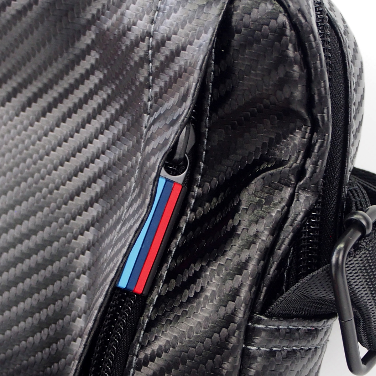 BMW M コレクション レザータブレットバッグ カーボン ブルー ストライプ画像