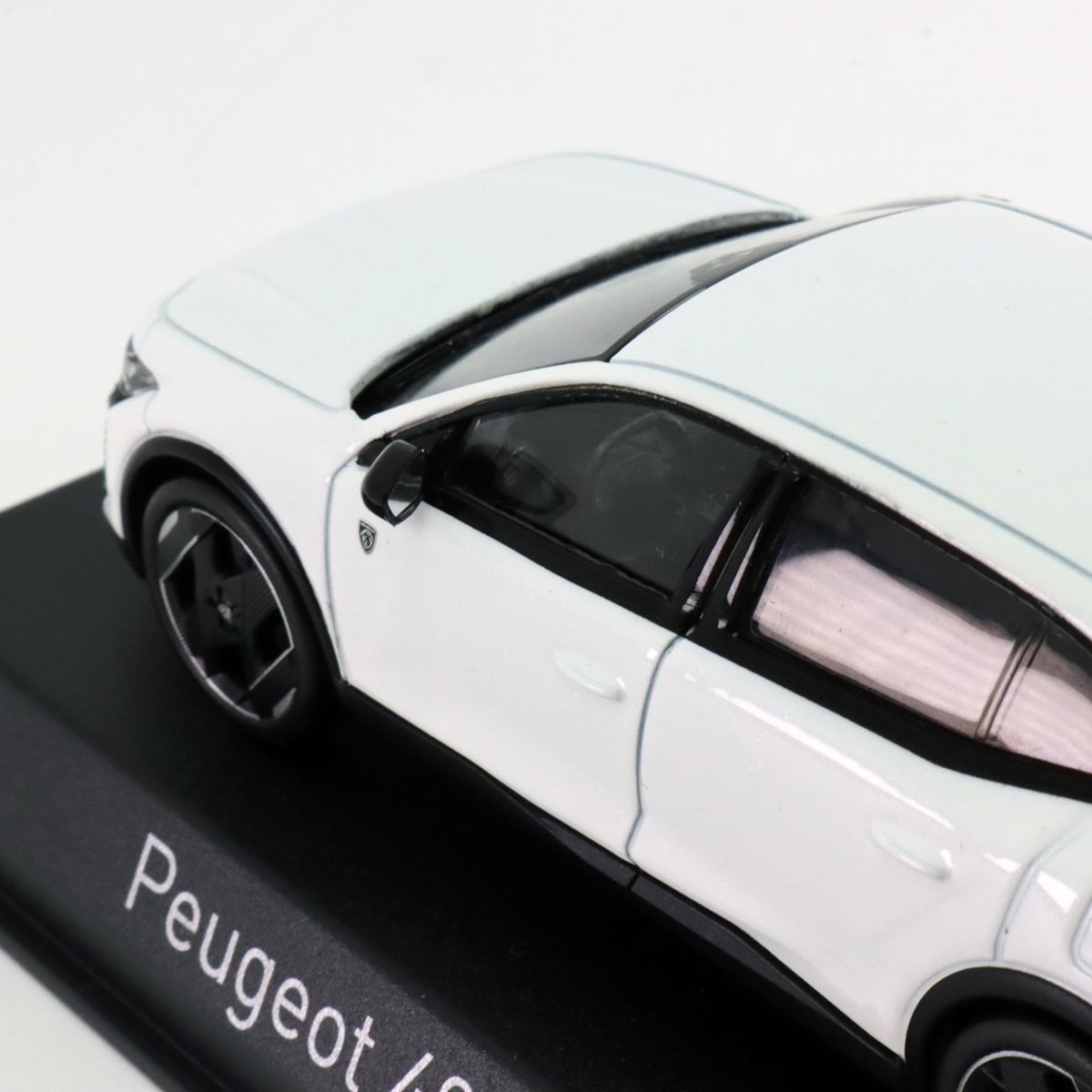 NOREV 1/43 プジョー Peugeot 408 GT 2023 ハイブリッド モデルカー パール ホワイト画像