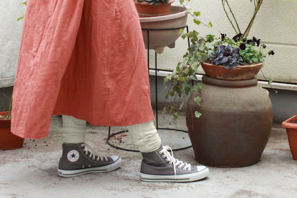 ＊受注生産 12分丈レギンス　オフ　 肌側シルク１００％　外側　綿100% ゆったり 柔らかレギンスの画像