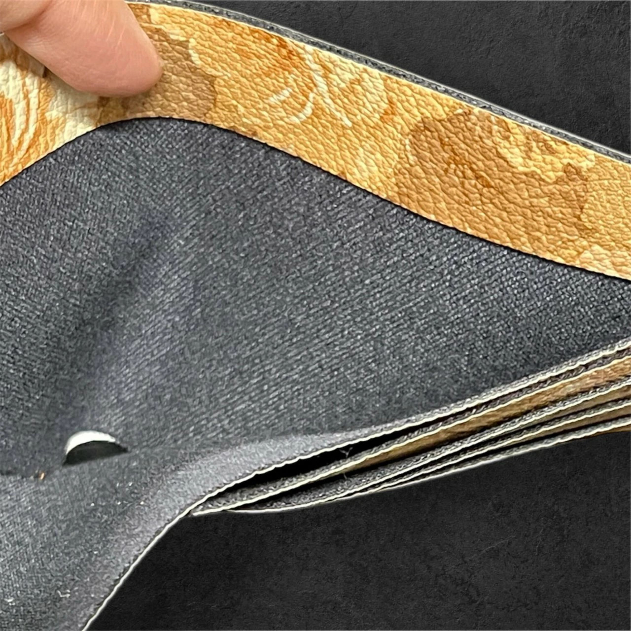 花柄 バッグ レディース トートバッグ 二つ折り財布 セット フラワー柄 合皮 上品 ナチュラル 大人かわいい レディースバッグ 財布セット 軽量 通勤 普段使い ギフト プレゼント フラワーバッグ の画像