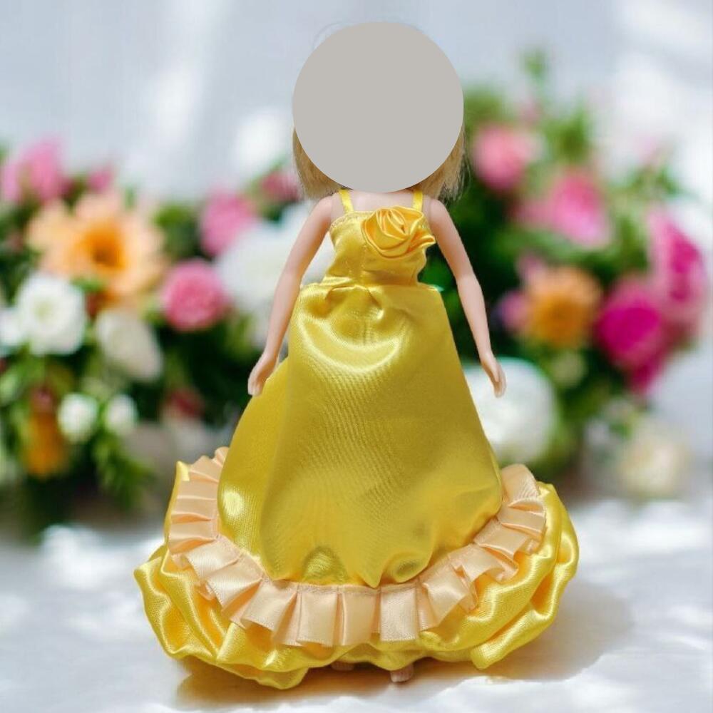 22cmドール用 ドレス ピアス 二点セット イエロー サテン プリンセス風 アウトフィット 着せ替え 人形用 衣装 ハンドメイド お姫様 かわいい フォーマル 撮影 コーデの画像
