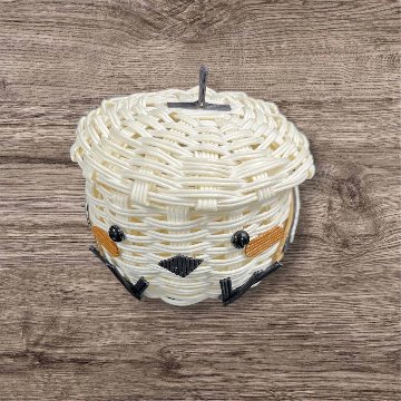 クラフトバンド ふたつき小物入れ シマエナガの画像