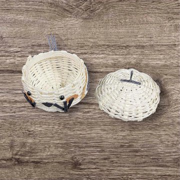 クラフトバンド ふたつき小物入れ シマエナガの画像