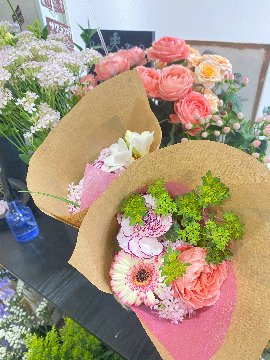 【定期購入】お任せ季節の花束１２回コースの画像