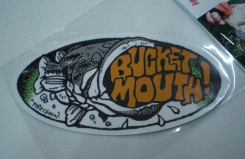 BUCKET MOUTH ! ステッカー スモールサイズの画像