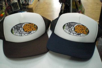 BUCKET MOUTH ! アメリカンメッシュキャップの画像