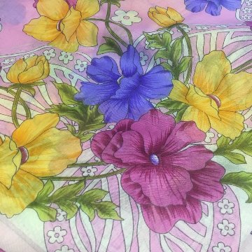 オールシーズン可能な、お花のモチーフのトルコオヤスカーフ画像