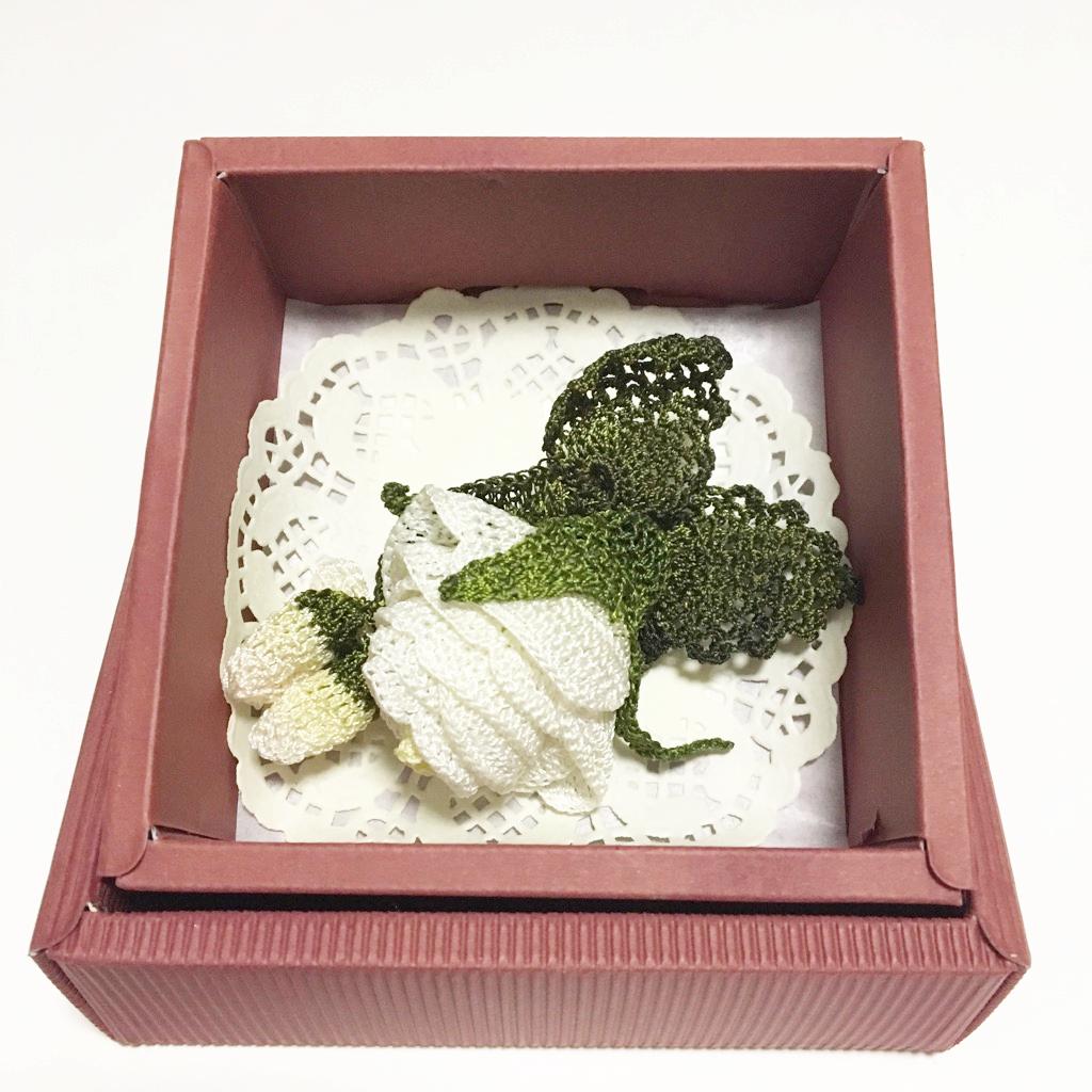 ローズブローチ　フンダコレクションアクセサリーの画像