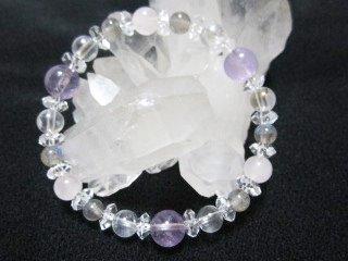 ラブラドライト・ローズクォーツ・レインボー水晶ブレスの画像