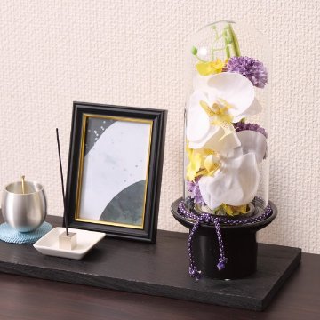 プリマ　ガラスドームの供花　胡蝶蘭（造花） PRSYｰ0132の画像