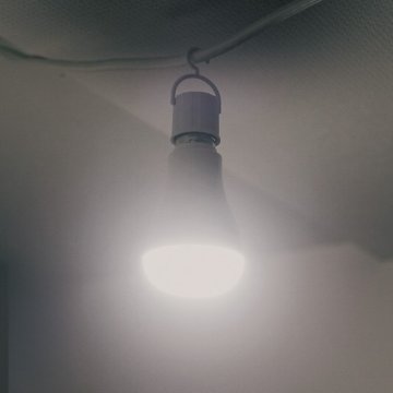 レドバンス　防災用蓄電型ＬＥＤ電球 AC851690055の画像