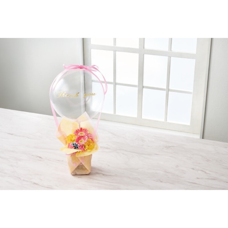 【母の日専用】フラワー×バルーンアレンジ　サンキュー商品のお届け期間：5.6(水)～5.10(日)。5月6日以降のご注文は「遅れてごめんね」対応となります。の画像