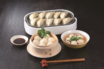 【北海道直送】 佃善 じゃが豚・餃子１６個セット 【全国送料込】(沖縄・離島除く)の画像