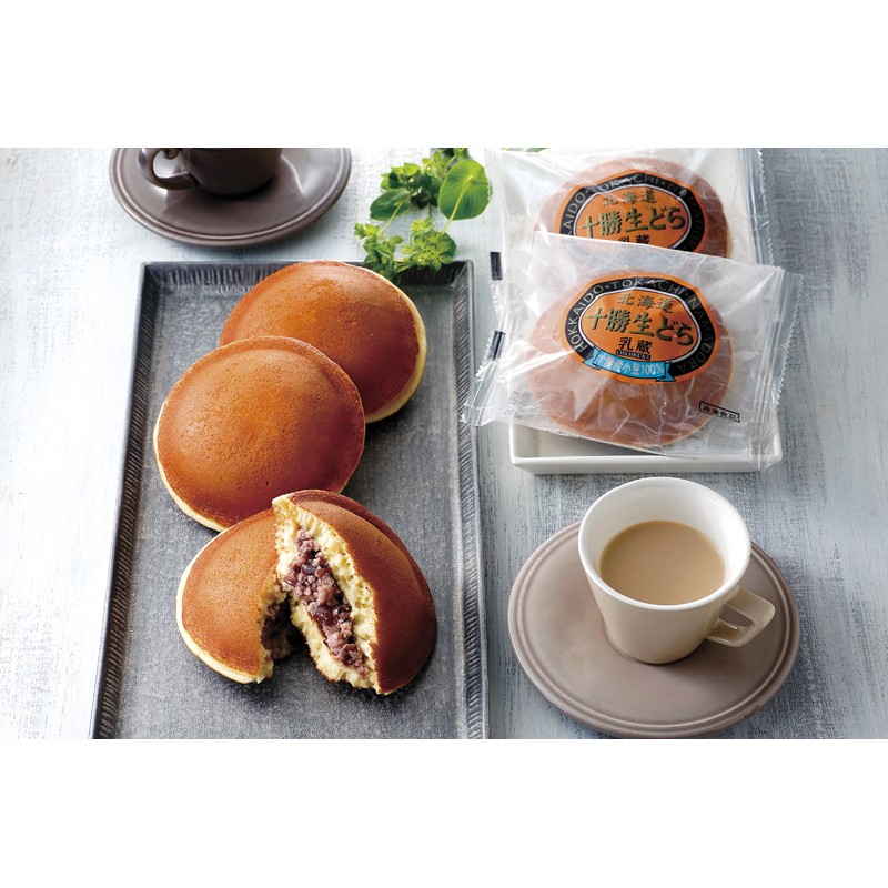 2026年お歳暮特集 「乳蔵」 十勝生どら10個 440219 【全国送料無料】(沖縄・離島など一部地域は除く)の画像