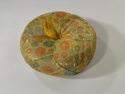 小菊綴れ丸布団 7号の画像