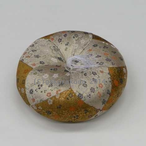 葵丸布団 10号（金茶系色）の画像