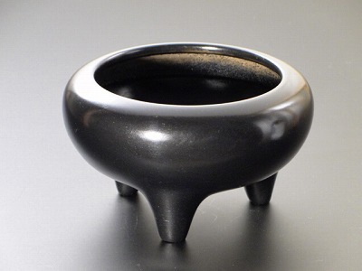 線香立・香炉／鉄鉢香炉（黒色）4.5寸の画像