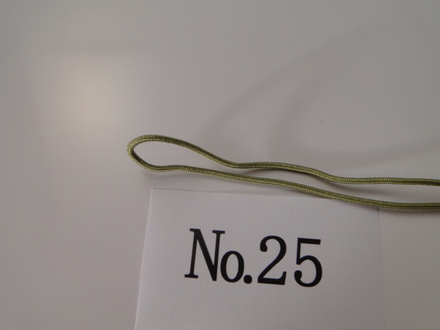数珠用正絹紐25番（わずかに黄色がかった緑色）　1ｍ当たり画像