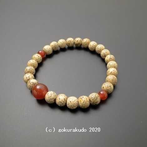 数珠ブレス 星月菩提樹 尺2玉 瑪瑙(メノウ)入りの画像