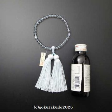 数珠 女性用 主玉透明水晶7mm、(親・２天・ボサ)カルセドニー入り 正絹頭付房（水色）の画像