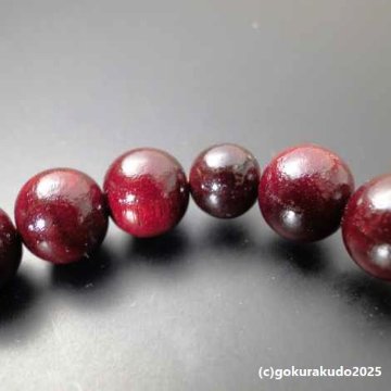 数珠 男性用 総紫檀（艶あり）主玉(おもだま)22個入,茶色利休房（紙箱入り）の画像
