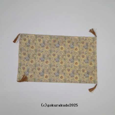 経机かけ（金襴の布）（幅48cm～49cm）白茶地に唐花-Hの画像