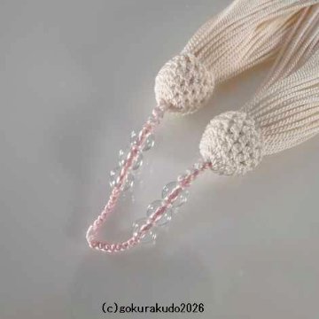 正絹頭付き房　水晶3個ずつ通した軸付き（ピンク/白）の画像