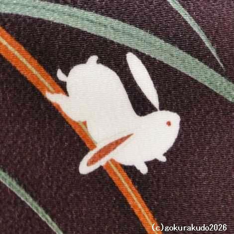 風呂敷〔70×70cm〕/ こよみ芝うさぎ 紫 レーヨン100％（日本製）の画像